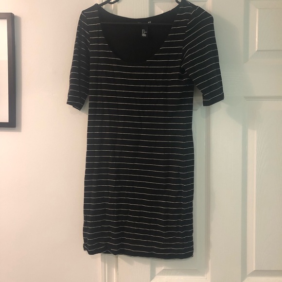 H&M Dresses & Skirts - Black and white stripped casual dress